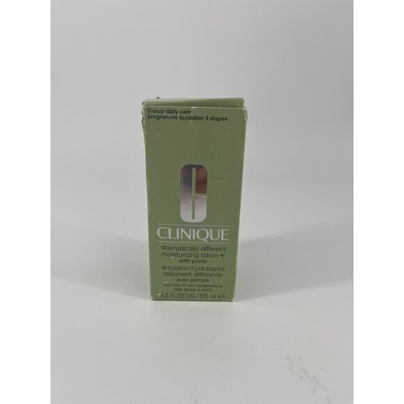 Clinique - Dramatically Different Moisturizing Lotion + Pump - Picture 4 of 4